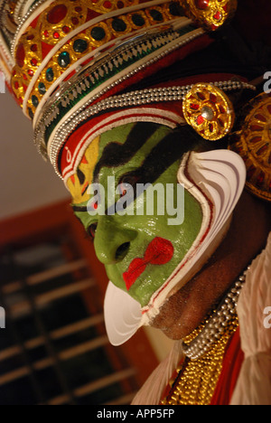 Un DANCEFORM TRADITIONNELLE KATHAKALI DU KERALA Banque D'Images