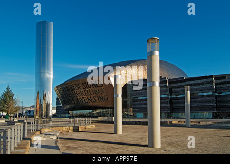 Wales Millennium Centre Cardiff Bay bassin ovale est un tout nouveau centre de divertissement au Pays de Galles UK GB EU Europe Banque D'Images