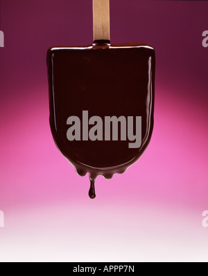 La crème glacée enrobées de chocolat glace aliments colorés de savoureux en-cas appétissants calories délicieux Banque D'Images