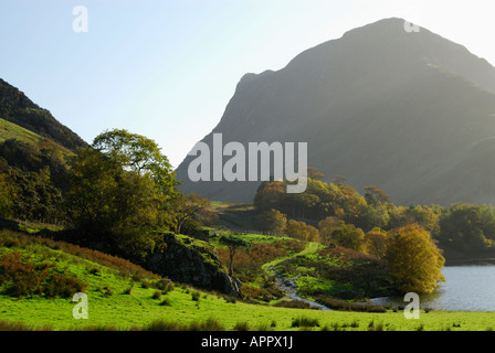 Fleetwith Pike et Buttermere dans le Parc National du Lake District, Cumbria, England, UK. Banque D'Images