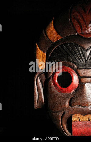 Un masque de bois Maori. Banque D'Images