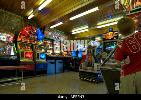 Machines de jeux une salle de jeux électroniques Banque D'Images