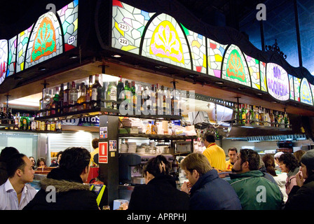 Restaurant à Mercat de Sant Josep Barcelone Banque D'Images