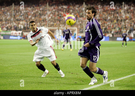 Van Nistelrooy et Alves. Banque D'Images