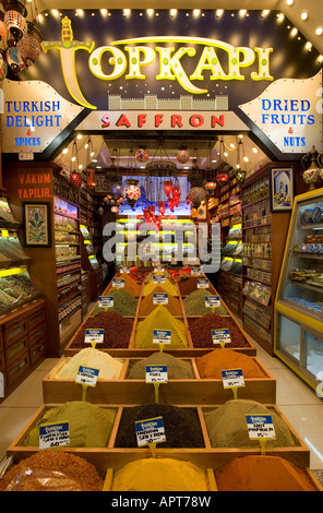 Spice shop dans le marché aux épices (Mısır Çarşısı) Istanbul, Turquie Banque D'Images