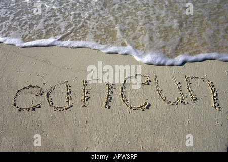 Sand wiriting Cancun Quintana Roo Mexique Banque D'Images