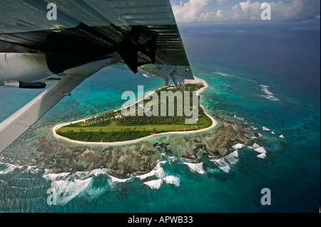 Vu de l'aéronef quitte la fenêtre Bird Island Seychelles Banque D'Images