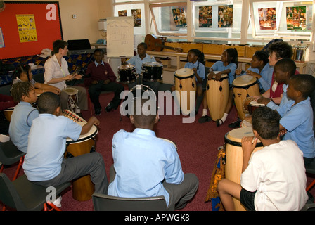 Après l'école les enfants en groupe de musique, Kennington, Londres, Royaume-Uni. Banque D'Images