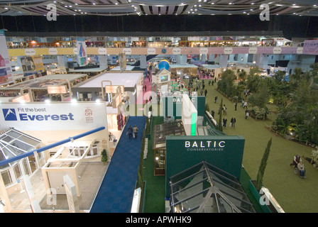 Earls Court Exhibition Centre hébergeant le Daily Mail Ideal Home Exhibition vue intérieure typique du premier étage Banque D'Images