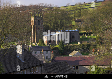 L'église du village dans le Peak District village de Hartington, Derbyshire, Angleterre Banque D'Images