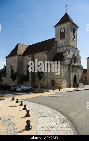 L'église du village de Morey Saint Denis, Bourgogne, France Banque D'Images