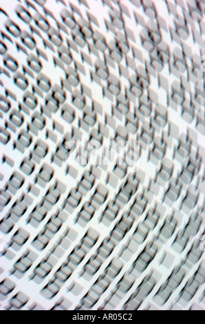 Code binaire de l'information numérique avec éclairage spectaculaire Banque D'Images