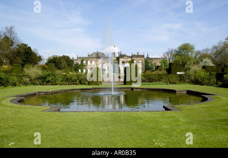 Renishaw Hall Museum Gardens dans le Derbyshire Banque D'Images