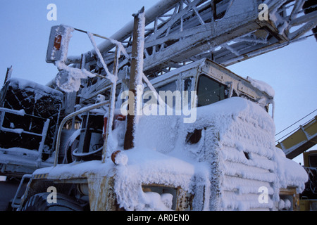 L'équipement lourd utilisé dans les champs de pétrole de Prudhoe Bay sur la côte arctique de l'Alaska North Slope Banque D'Images