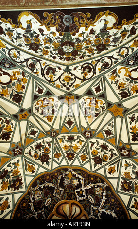Lahore.Le travail décoratif au-dessus de la porte principale de la mosquée Badshahi Mosquée de l'empereur 'ou', a été construit par Aurangzeb en 1673 Banque D'Images