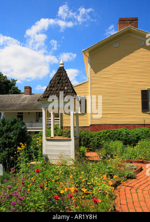 Maison bien dans jardin, Pelouse de cendres - Highlands, Charlottesville, Virginia, USA Banque D'Images