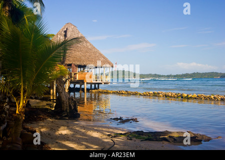 Bar sur la plage de l'Île Careneros Bocas Del Toro Panama Banque D'Images