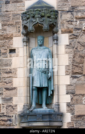 Statue de robert le Bruce à l'entrée du château d'Édimbourg à Édimbourg en Écosse le 8 décembre 2007 Banque D'Images