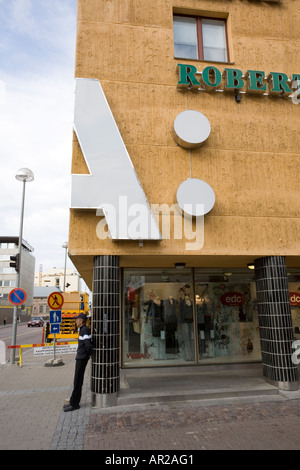 Shopping mall signes sur coin d'immeuble Banque D'Images