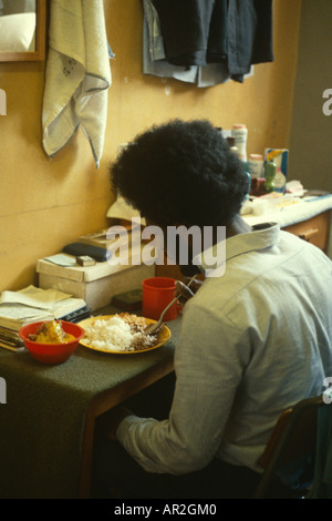 Rasta dans sa cellule de l'aile C, Absinthe Scrubs Banque D'Images