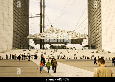 Vue de la promenade de la Grande Arche à la défense, Paris, France Banque D'Images