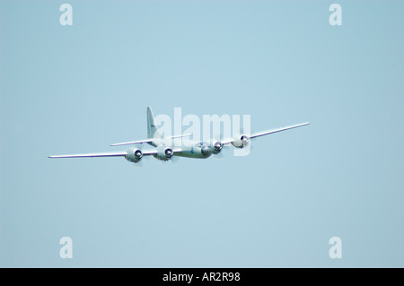 B 29 20 pied d'envergure avec Bell X 1 missile sur Warbird voler dans pour les modèles en Géorgie AUX ETATS UNIS Amérique pour les amateurs du vol Banque D'Images