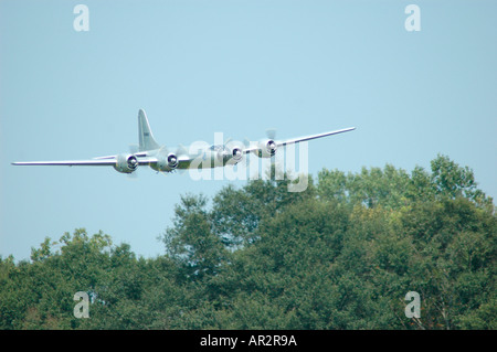 B 29 20 pied d'envergure avec Bell X 1 missile sur Warbird voler dans pour les modèles en Géorgie AUX ETATS UNIS Amérique pour les amateurs du vol Banque D'Images