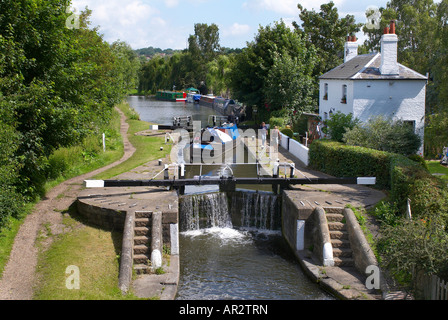 Serrure sur Grand Union Canal à Kings Langley Banque D'Images