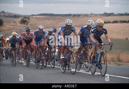 Concurrence en 2004 Tour Down Under cycliste à Adélaïde en Australie Banque D'Images