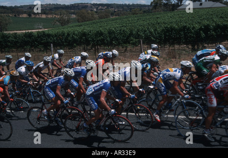 Concurrence en 2004 Tour Down Under cycliste à Adélaïde en Australie Banque D'Images