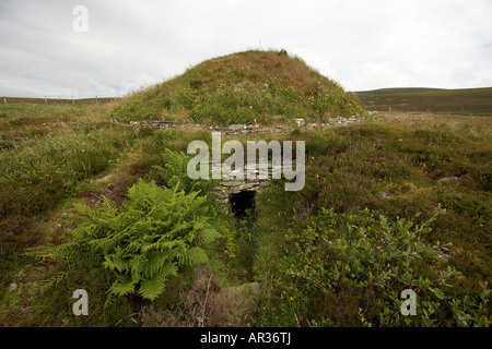 Le Taversoe Tuick chambré néolithique cairn près de Orkney Ecosse Trumland Rousay UK Banque D'Images