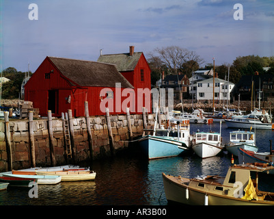 Port de pêche du homard de Rockport dans le Massachusetts et numéro un Motif qui est le Red Lobster Shack sur la jetée Banque D'Images
