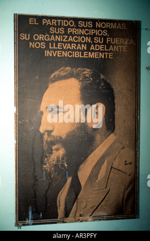 Caraïbes Cuba La Havane a disparu à une vieille affiche de Fidel Castro Banque D'Images