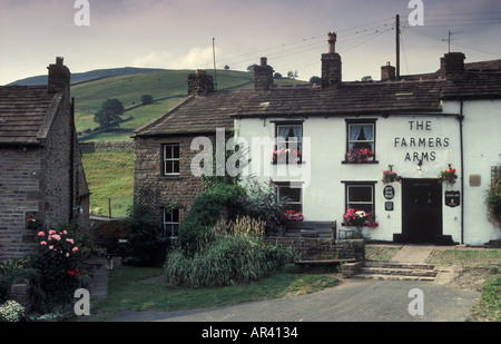 Farmers Arms, The Village Pub, Muker, Swaledale in Yorkshire Dales North Yorkshire, Angleterre 1990s 1992 UK HOMER SYKES Banque D'Images