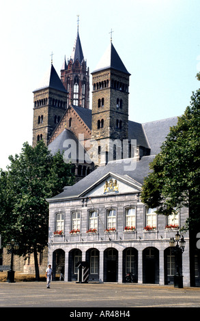 Pays-bas Maastricht St Jan et Sint Servaas Basilique Vrijthof Banque D'Images