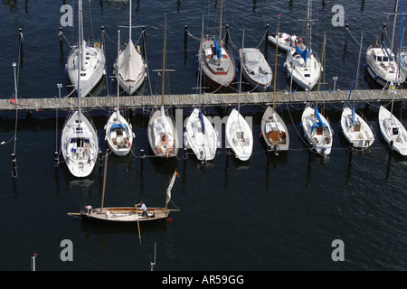 Bateaux amarrés dans le port, Kiel, Allemagne Banque D'Images