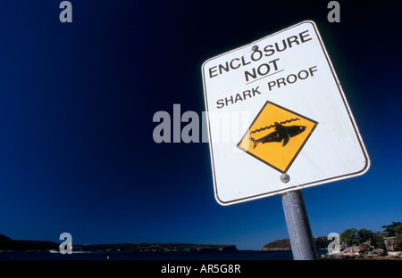 Boîtier abîmé 'preuve' Requin pas signer sur Balmoral Beach, Sydney, Australie Banque D'Images