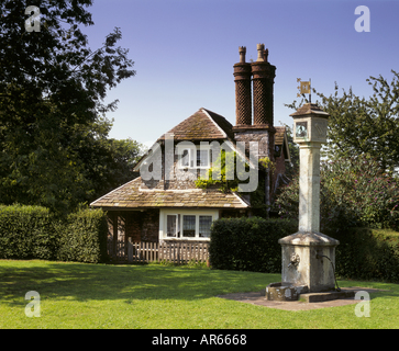 L'un d'un groupe de dix cottages pittoresques dans le village pittoresque de Blaise Hamlet Avon Angleterre Banque D'Images