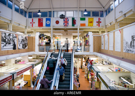 Lancaster Market intérieur en 2008 maintenant un magasin Primark Banque D'Images