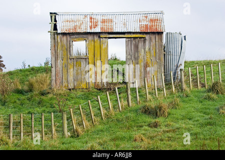 Bâtiment abandonné près de Peep o jour Rangitikei Île du Nord Nouvelle-zélande Banque D'Images