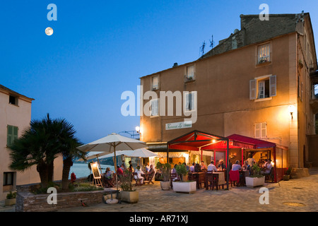 Restaurant de nuit, Erbalunga, Cap Corse, Corse, France Banque D'Images