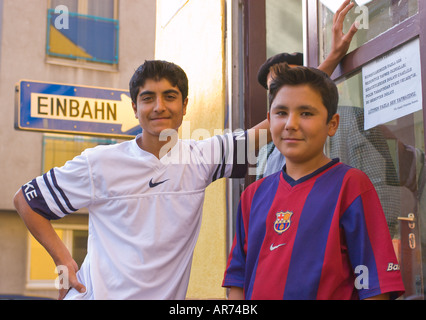 Autriche Vienne garçons immigrés turcs Banque D'Images