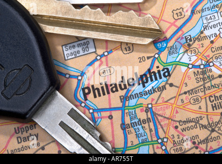Un gros plan d'une carte de Philadelphie Pennsylvanie avec clés de voiture Banque D'Images