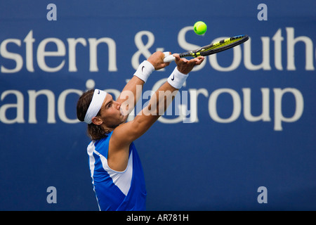 Rafael Nadal l'un des meilleurs joueurs de tennis de l'ATP en action à l'ATP de Cincinnati en préparation pour l'US Open. Banque D'Images