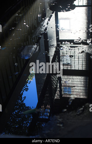 Reflet de FIRE ESCAPE Manhattan New York USA Banque D'Images