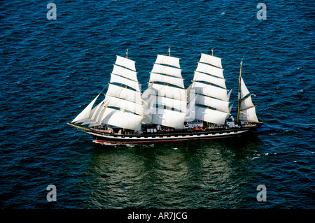 Course des grands voiliers 2007, le plus grand navire à voile à l'écorce russe Sedov quitte les eaux suédoises et des voiles en Pologne Banque D'Images