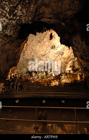 Intérieur de la grotte de Baradla Domica système dans le parc national d'Aggtelek qui stradles la frontière entre la Hongrie et la Slovaquie. Banque D'Images