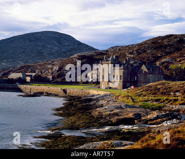 Amhuinnsuidhe Castle construit en 1868 par le comte de Dunmore maintenant un sporting lodge Banque D'Images