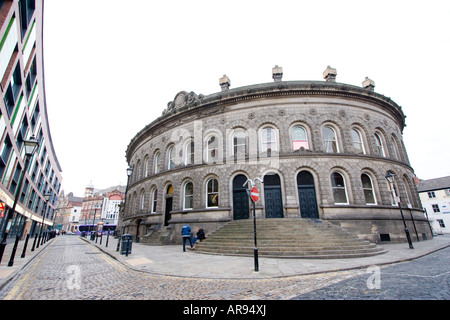 L'extérieur de la Halle au Blé à Leeds en Angleterre le 12 décembre 2007. Banque D'Images