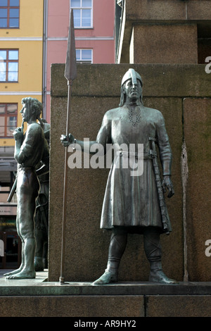 Des statues d'hommes Viking à Bergen en Norvège. Banque D'Images